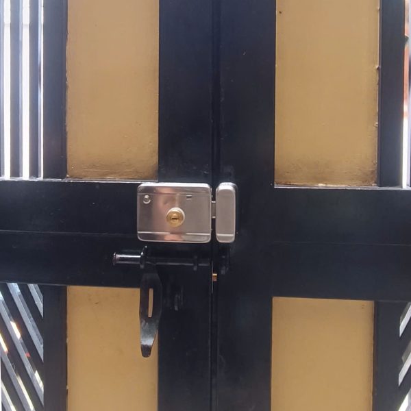 105 1s khoa cong ttlock 2
