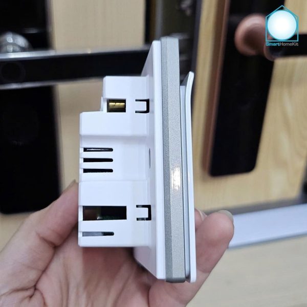 Công tắc tiết kiệm điện ES3 TTLock Hotel 19 ES3 Vuong 4